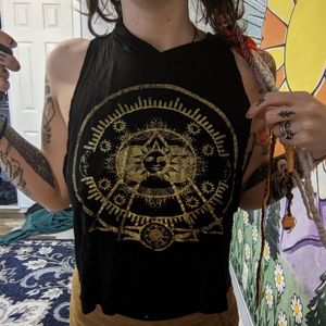 Black thin crop with gold and hood